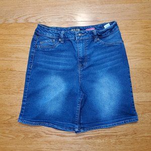 LAST CHANCE Faith Jean Shorts